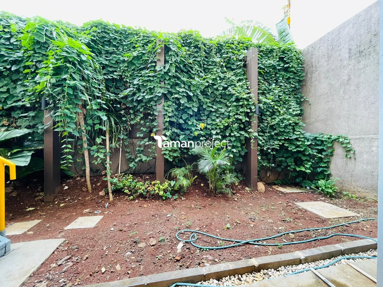 vertical garden the home srengseng